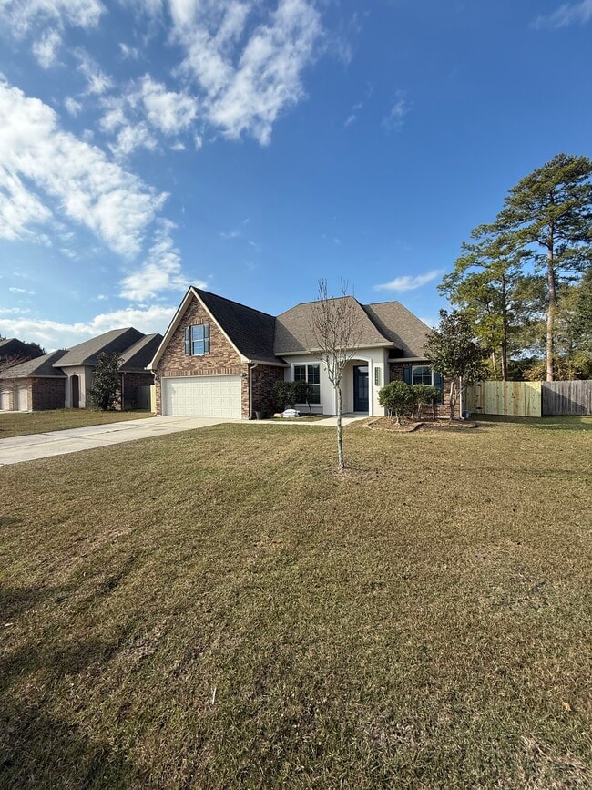 Photo - 42245 Wood Ave