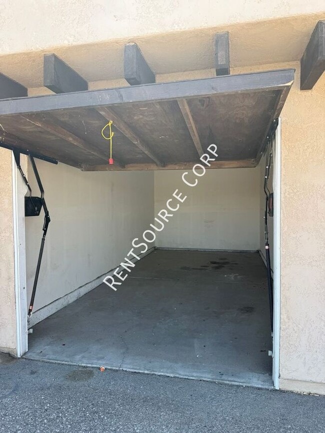 Photo - 209 E Grace St