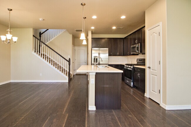 Photo - 1728 Portland Gold Dr