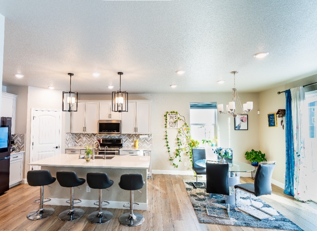 Photo - 17990 Tree Sparrow Ave