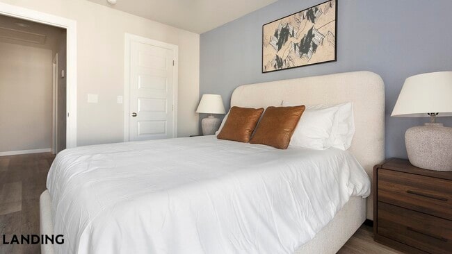 Photo - 3401 Redbud Ln Unit 3503