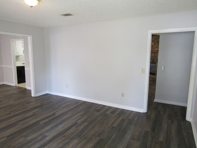 110 Tempest Ln
