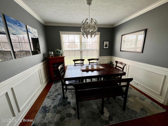 9216 Newbury Ct