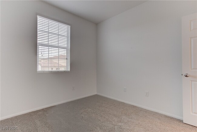 Building Photo - 618 Bellus Pl