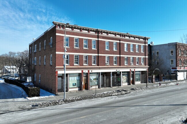 Photo - 509-513 Main St Apartments