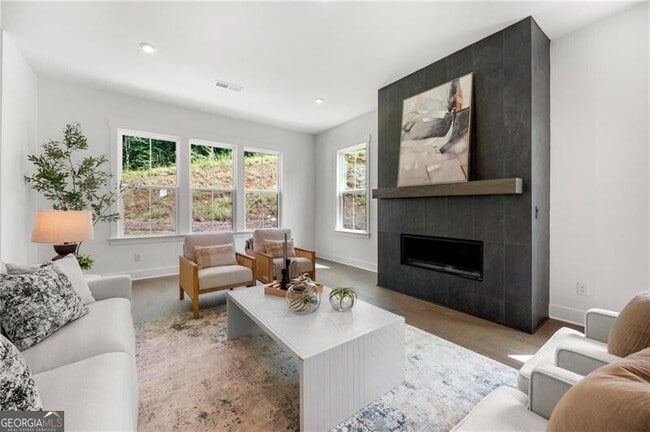 Photo - 2815 Medford Dr