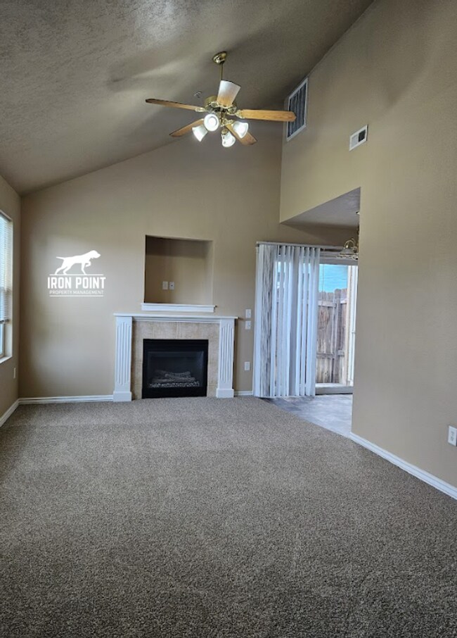 Photo - ELD4013 Unit #104