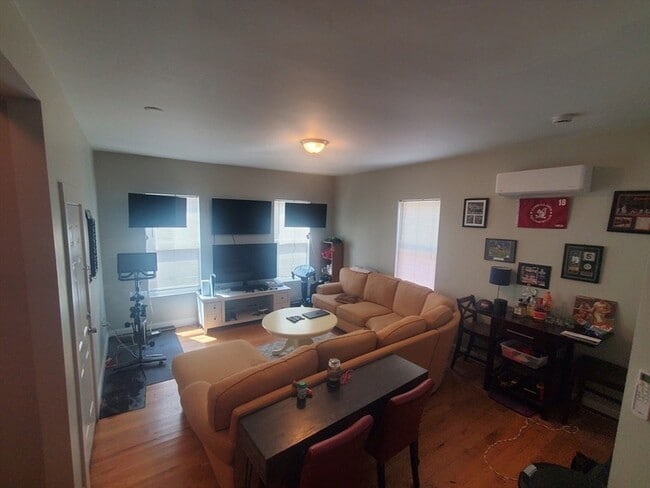 Photo - 41 Washburn St Unit 1