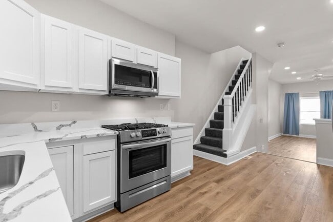Building Photo - 2429 Ashland Ave Rental