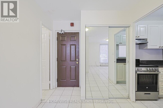 Photo - 485 Kingston Rd Unit 107B