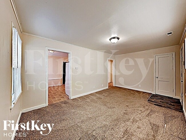 Photo - 2219 S Hall Rd