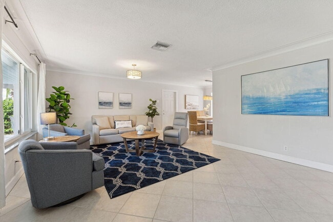 Photo - 2691 NE 18th St