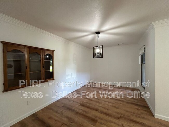 Photo - 8913 Sirocka Dr