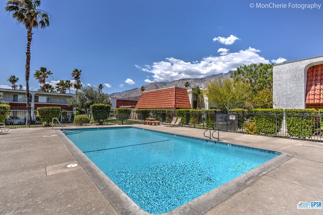 2166 N Indian Cyn Dr  