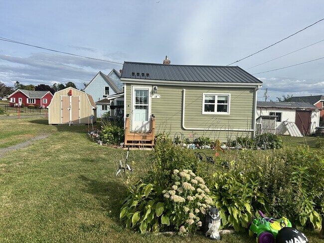 Photo - 10 Chapel Ave