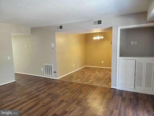 Building Photo - 9220 Niki Pl Unit 201