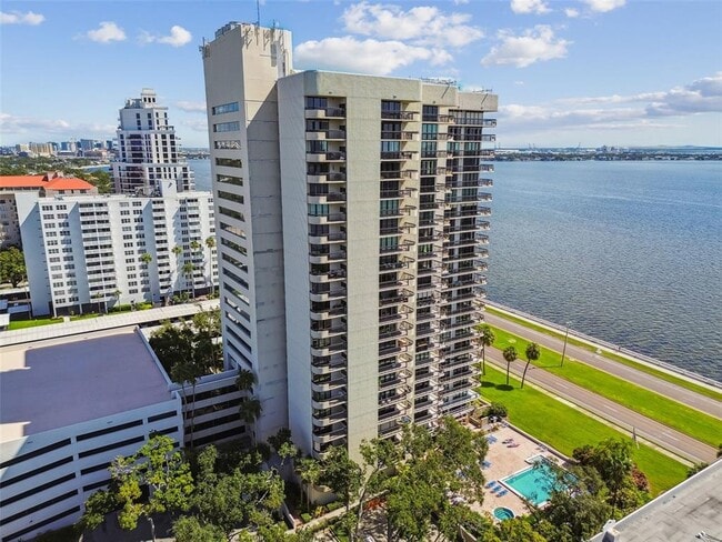 Building Photo - 2413 Bayshore Blvd Unit 2004