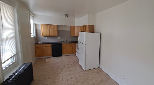 Photo - 4536 Mitchell St Unidad 2