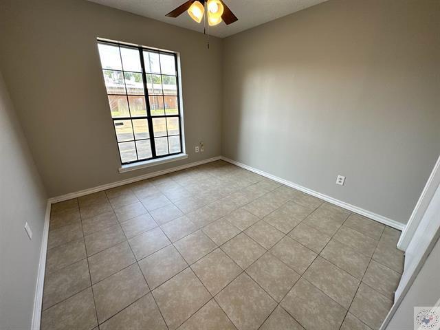 Photo - 402 W 25th St Unidad 402