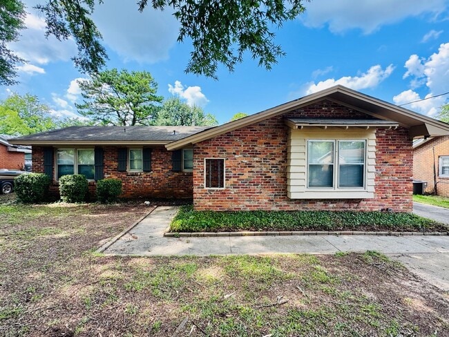 Check Out This 3 Bedroom / 2 Bathroom BRIC... - Check Out This 3 Bedroom / 2 Bathroom BRIC... Casa
