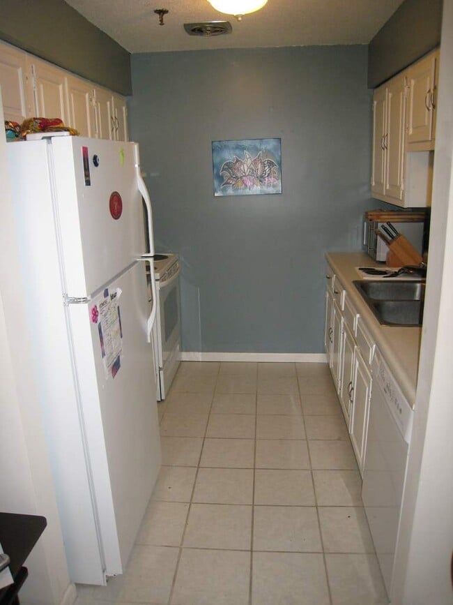 Photo - 47 S Williams St