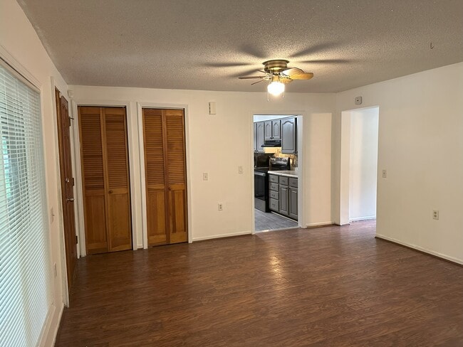 Photo - 214 W Church St