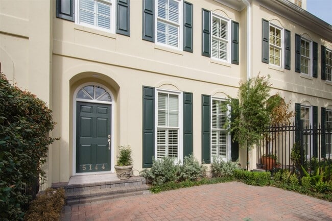 Photo - 5144 Chevy Chase Dr