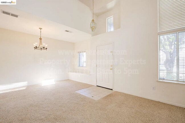 Photo - 5442 Rockwood Cir