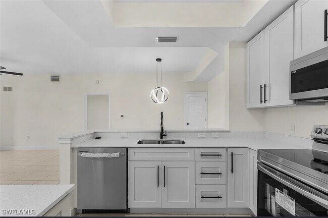 Photo - 9065 Colby Dr Unidad 2504