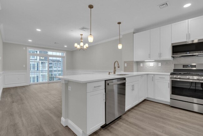 Photo - 320 Middlesex Ave Unit E304