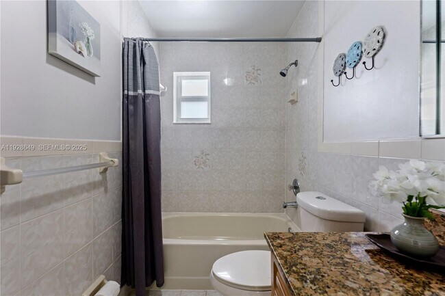 Photo - 2732 W 72nd Pl Unit 1