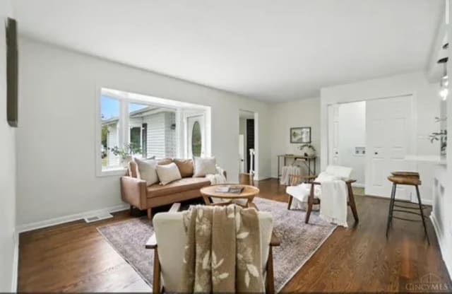 Photo - 427 Old 122 Rd