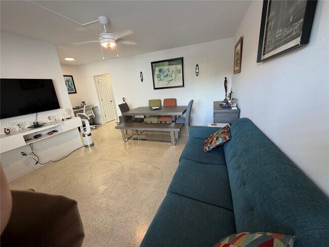 Photo - 3055 SW 1st Ave Unit 201