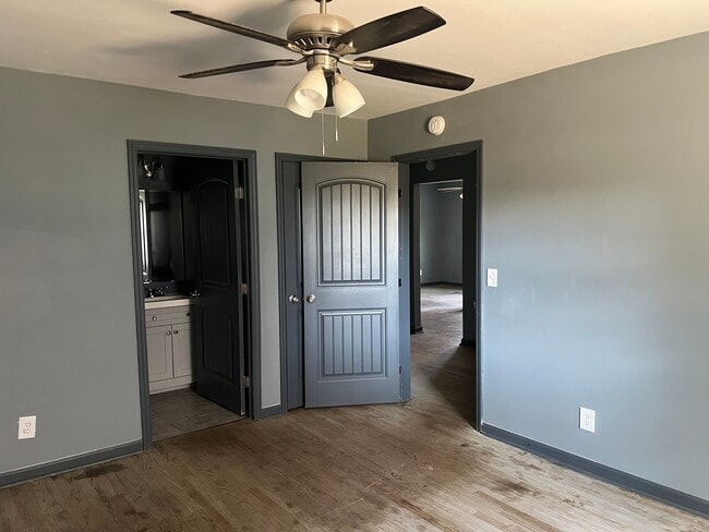 Photo - Phillips 711