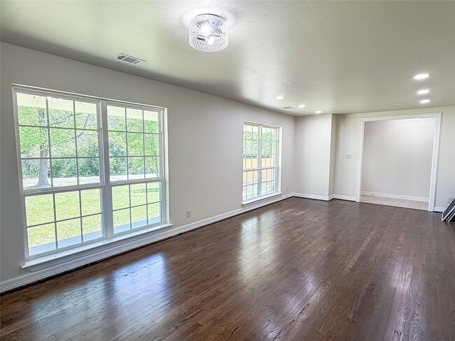 Photo - 7142 State Hwy 75 S