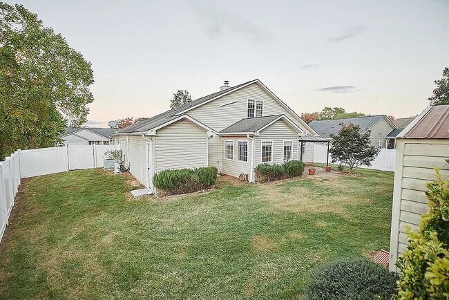 Photo - 401 Kingfisher Dr