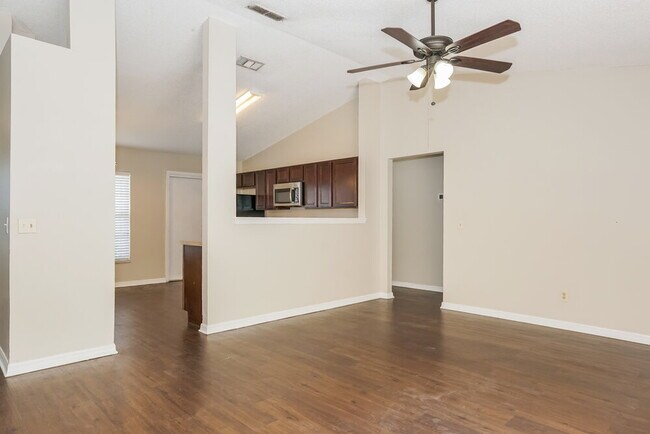 1561 Ortega Ave