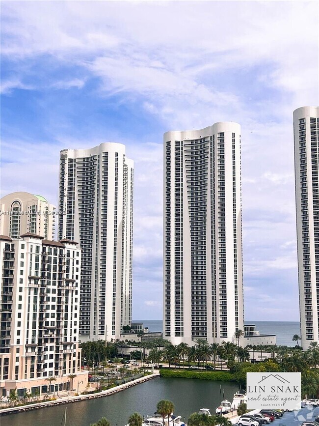 Building Photo - 300 Bayview Dr Unit 915 Rental