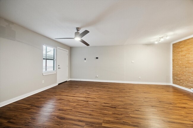 Photo - 524 Heights Blvd Unidad 10