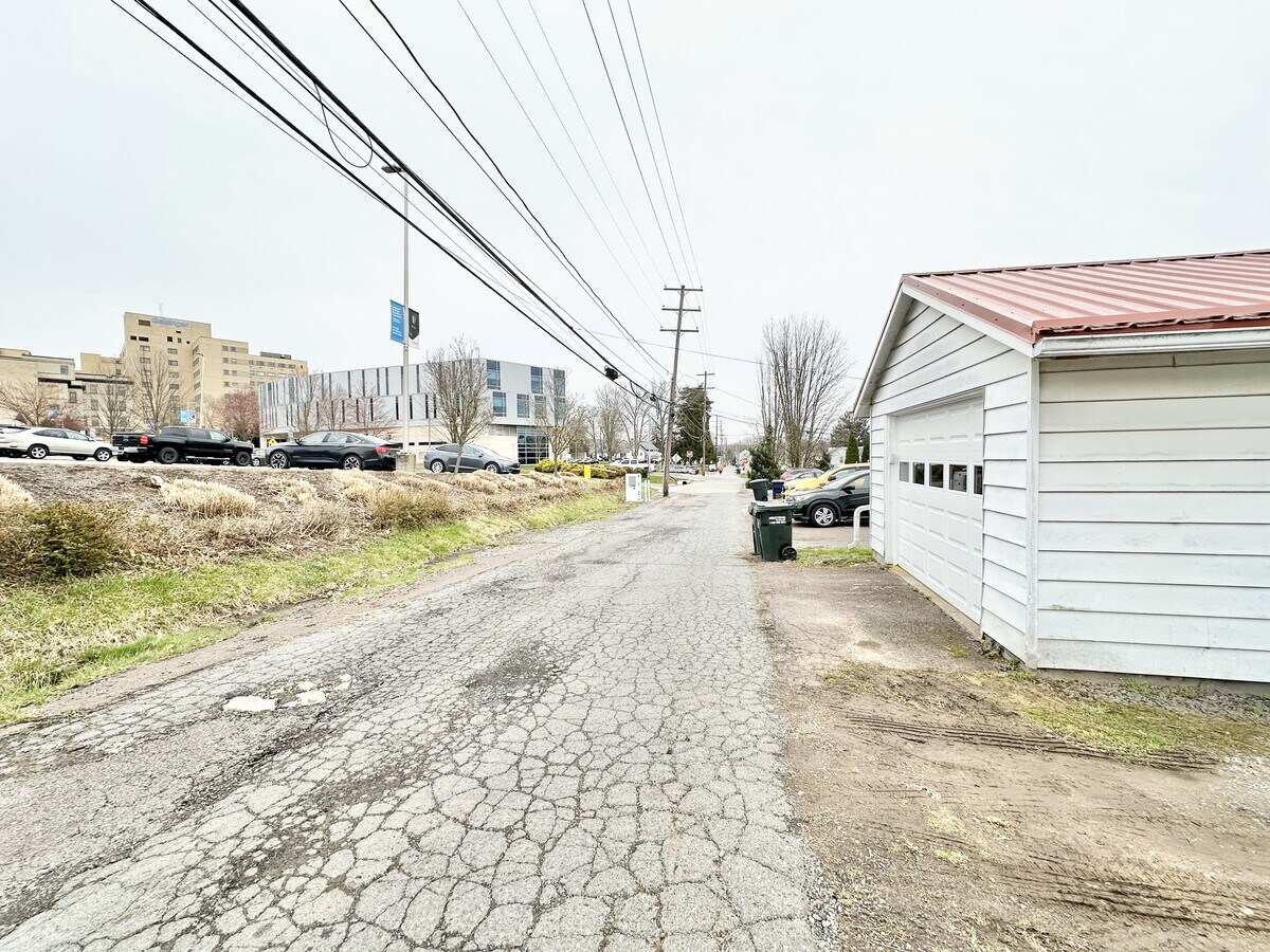 Photo - 1140 Cherry St