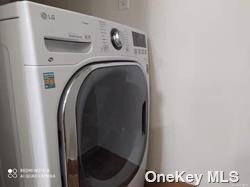 Photo - 42-22 Crescent St Unidad 9B