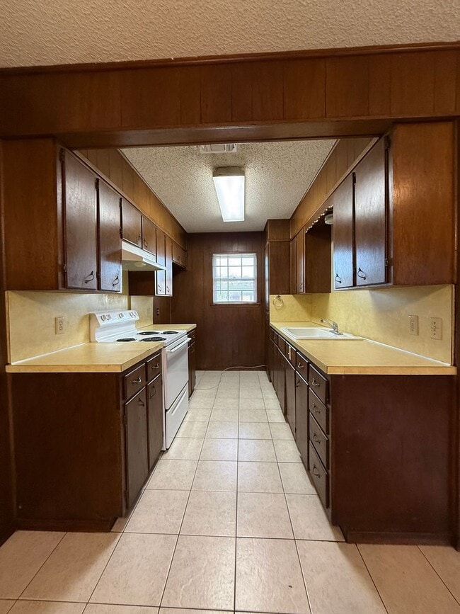 Photo - Charming 3 bedroom, 2 bathroom home near Kirby Park COMING SOON!