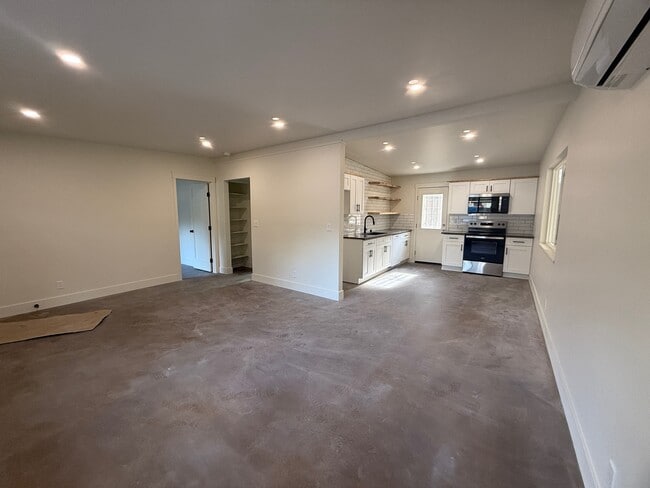 Photo - 2829 Manor Dr Unit A