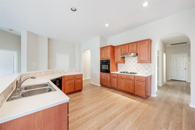 Photo - 13727 Charterhouse Way