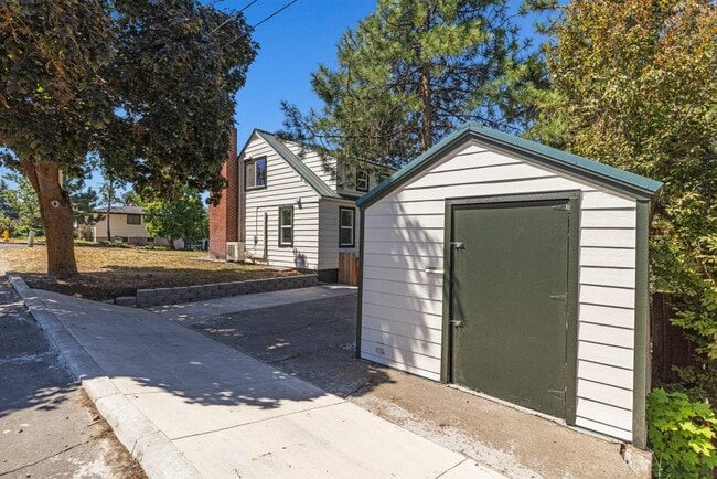 Photo - 1500 Siskiyou St