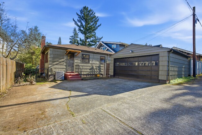 Photo - 5847 NE 30th Ave Unidad 5847 NE 30th Ave