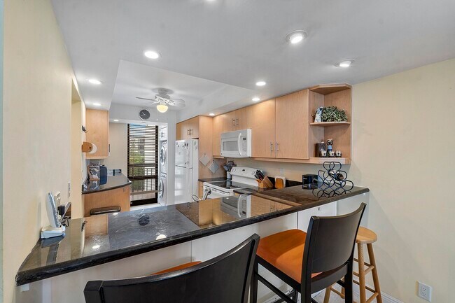 Photo - 2687 N Ocean Blvd Unidad 308-G