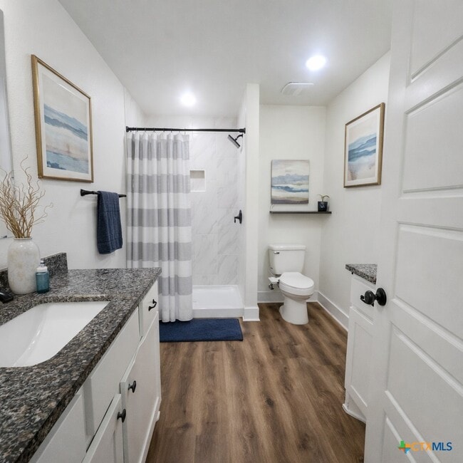 Photo - 1952 Royal Loop