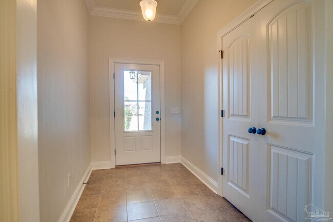 Photo - 4865 Spears St