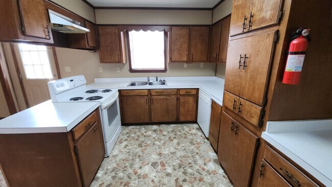 Photo - 605 N Front St